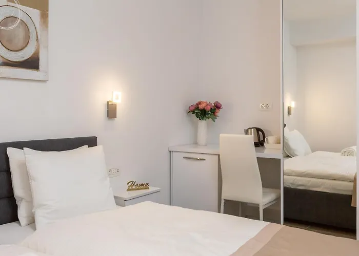 Luxury & Five شقة سبليت