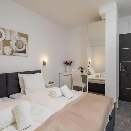 Luxury & Five Apartment Split